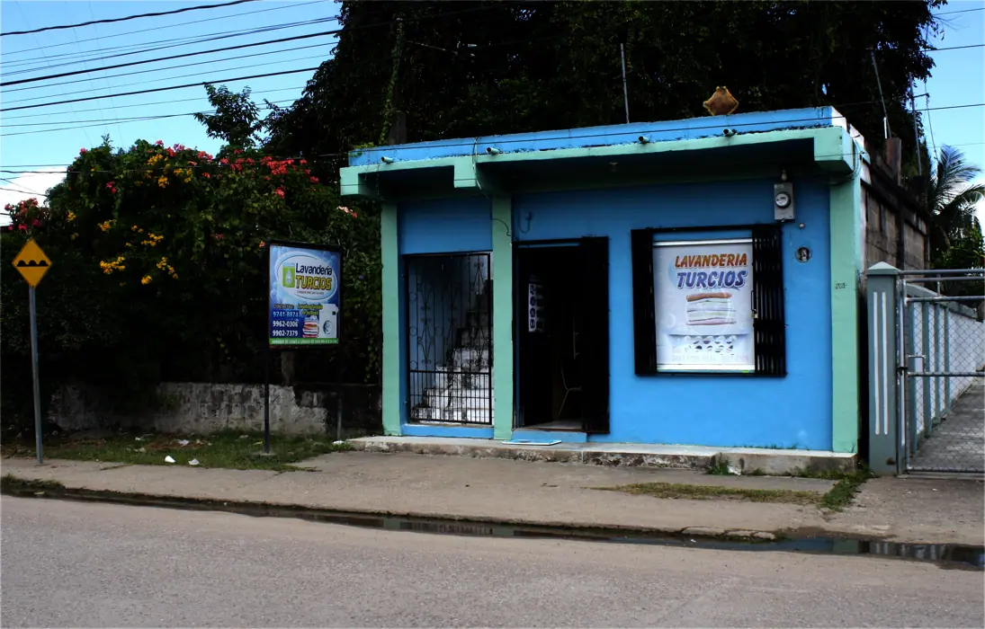 Fachada Lavandería Turcios 1